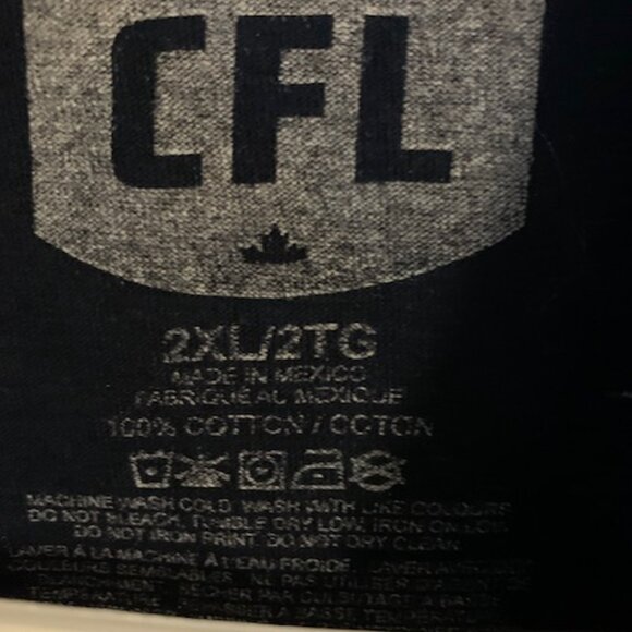 WINNIPEG BLUE BOMBERS FOOTBALL TSHIRT - Picture 2 of 3